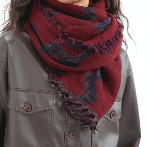 Wilfred Diamond Mosaic Blanket Scarf - Picture 3 of 4